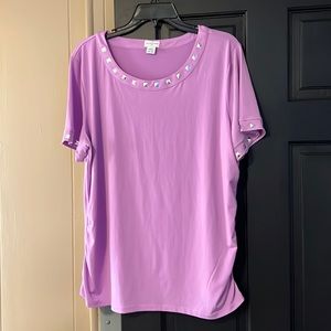 Super cute stretchy top. Gently used